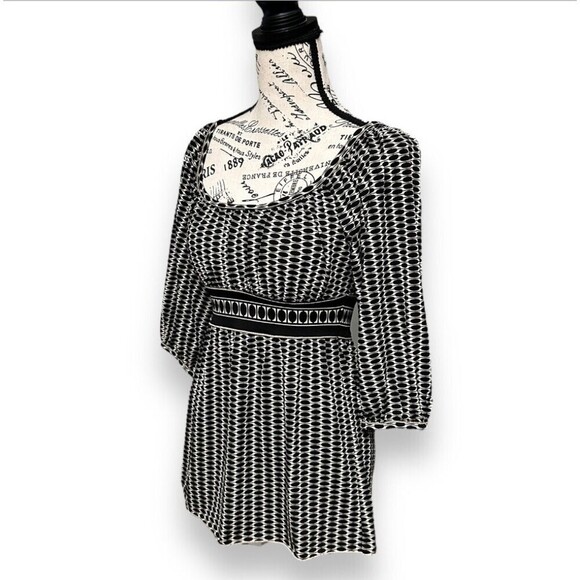 Max Studio S Black Cream Boho Geometric Tunic Top Empire Waist Stretch Y2K - Picture 5 of 8